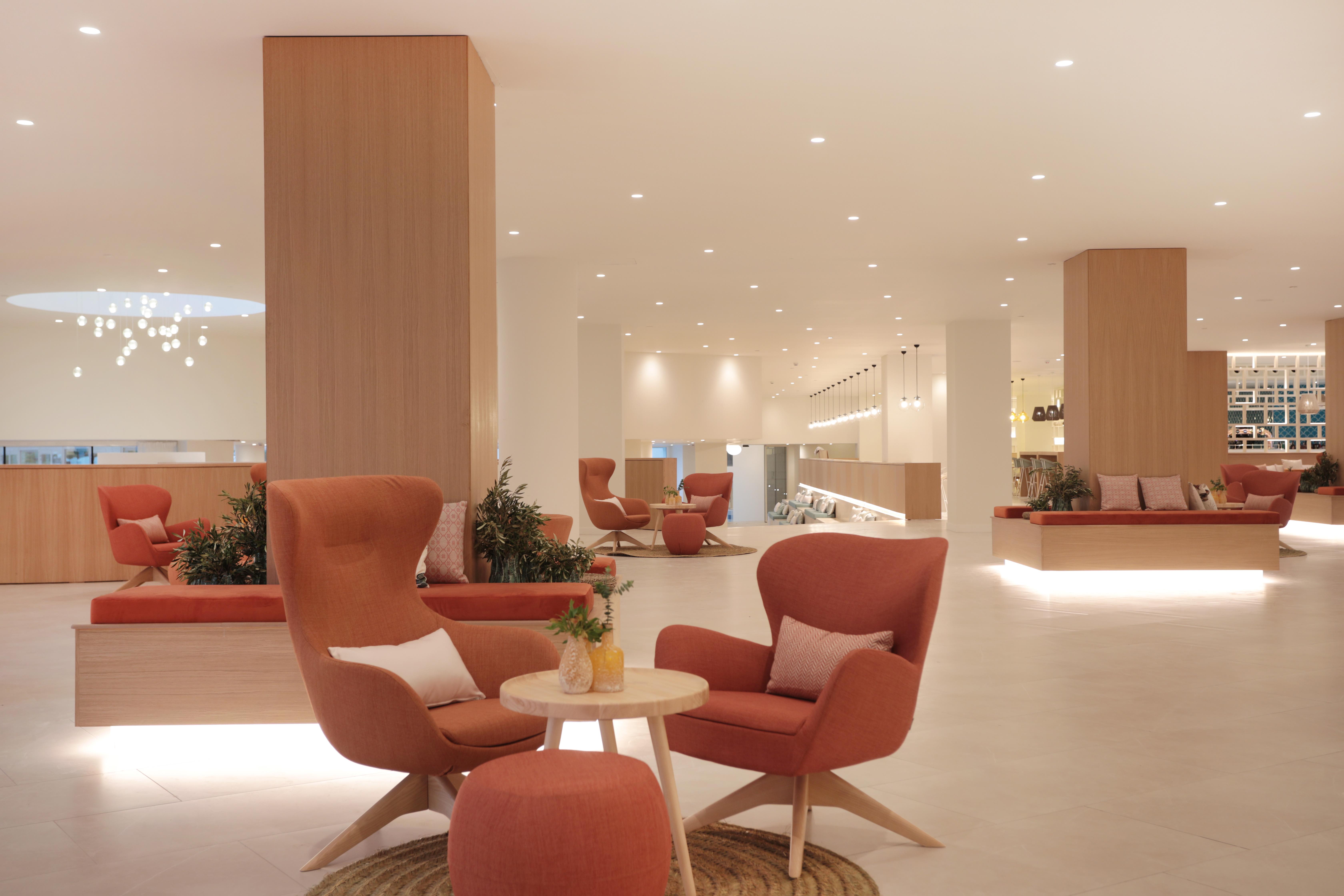 Hotel Iberostar Selection Sábila - Adults Only Costa Adeje  Esterno foto The lounge at the airport
