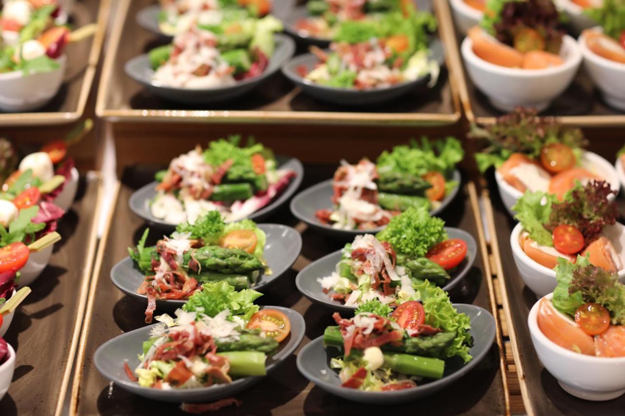 Hotel Iberostar Selection Sábila - Adults Only Costa Adeje  Esterno foto A selection of salads