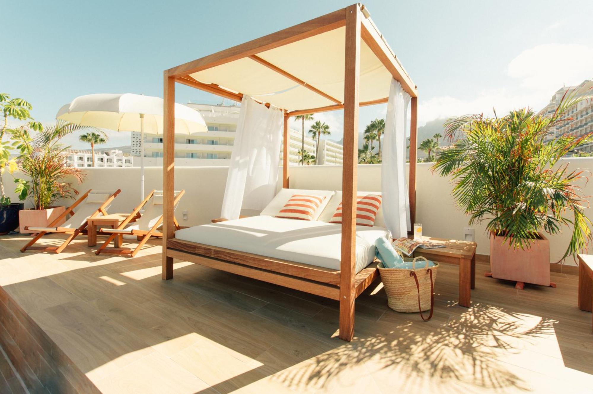 Hotel Iberostar Selection Sábila - Adults Only Costa Adeje  Esterno foto A canopy bed